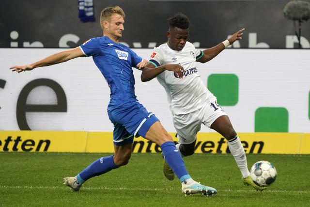 劳森15+12齐麟15分新疆力克首钢 张才仁24分