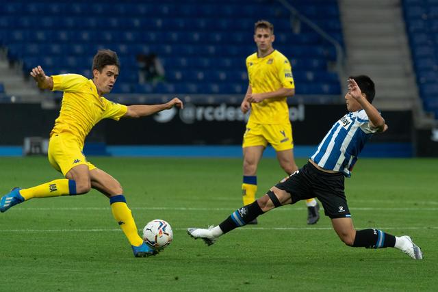 杨瀚森26+12青岛负深圳 吴前17分浙江胜肯帝亚