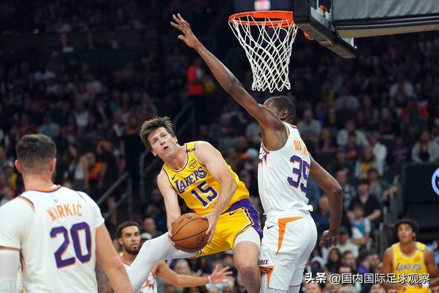 班凯罗32+9+7魔术力克活塞止5连败 黄蜂胜鹈鹕