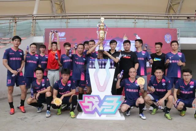 班凯罗36分魔术送尼克斯4连败 黄蜂擒鹰3连胜